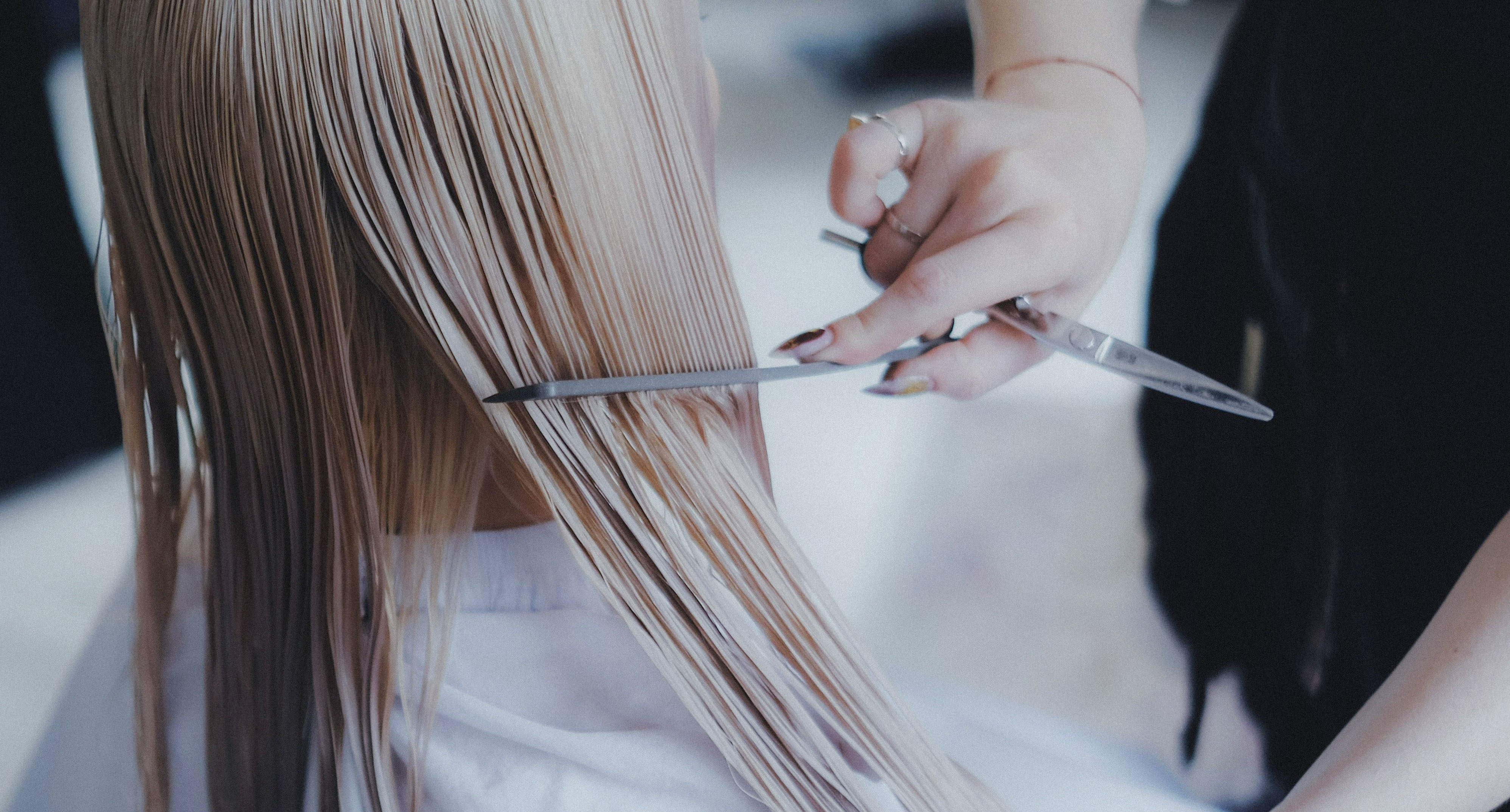 Professional men's haircut and grooming service at Fleur Roz in Sharjah